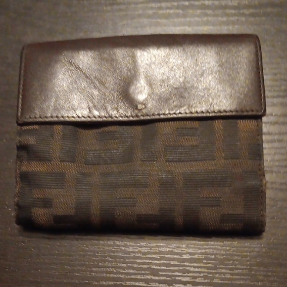 Fendi Vintage Zucca Brown and Tan Logo Pattern Wallet (EUC) - Picture 1 of 10